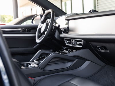 2026 Porsche Cayenne AWD