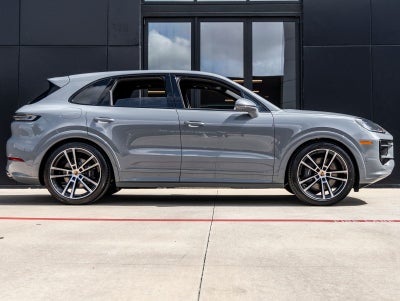 2026 Porsche Cayenne AWD