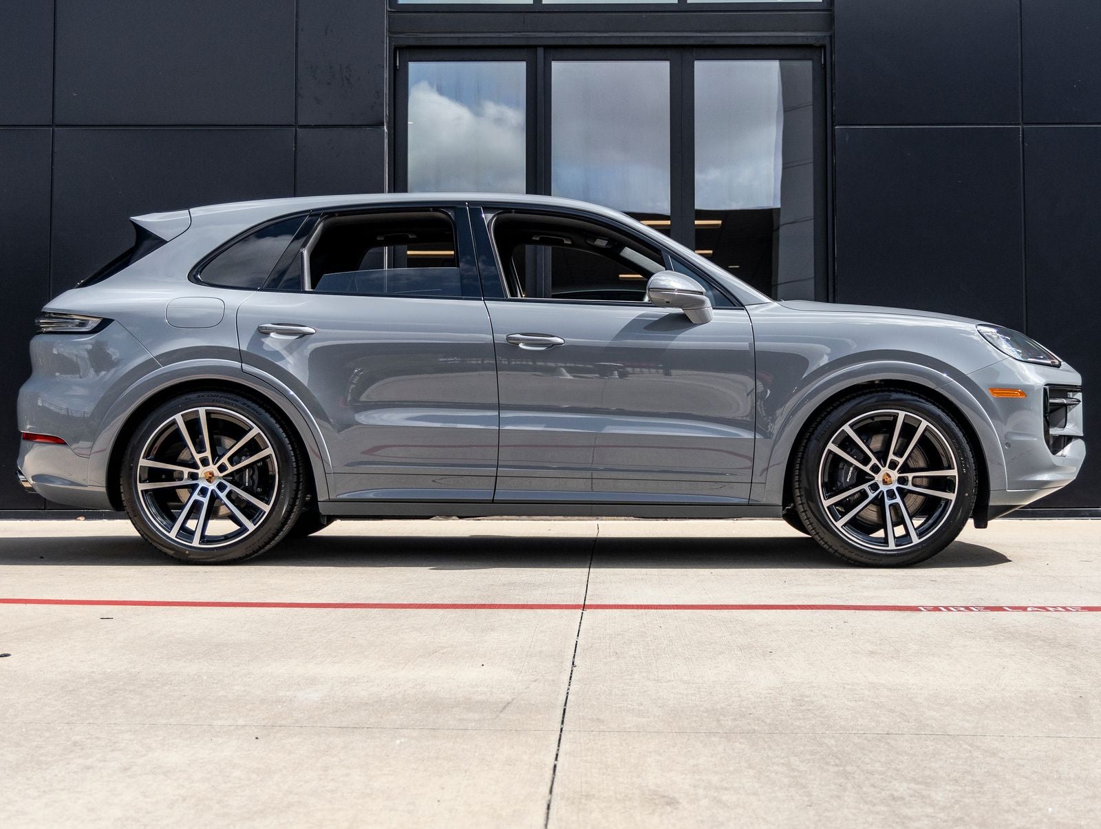 2026 Porsche Cayenne AWD