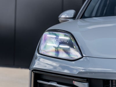 2026 Porsche Cayenne AWD