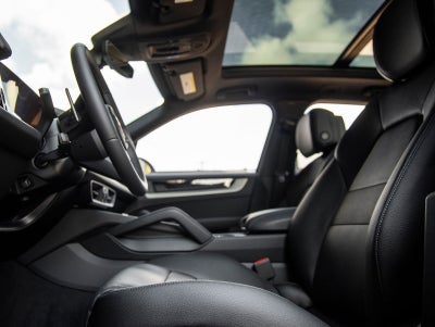 2026 Porsche Cayenne AWD