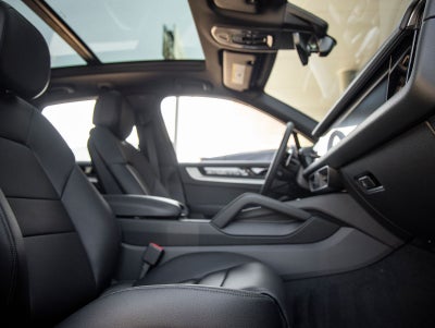 2026 Porsche Cayenne AWD