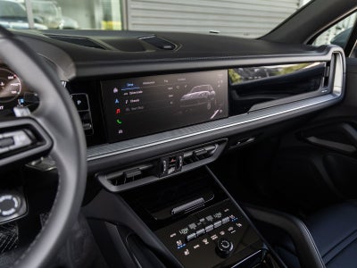 2026 Porsche Cayenne AWD
