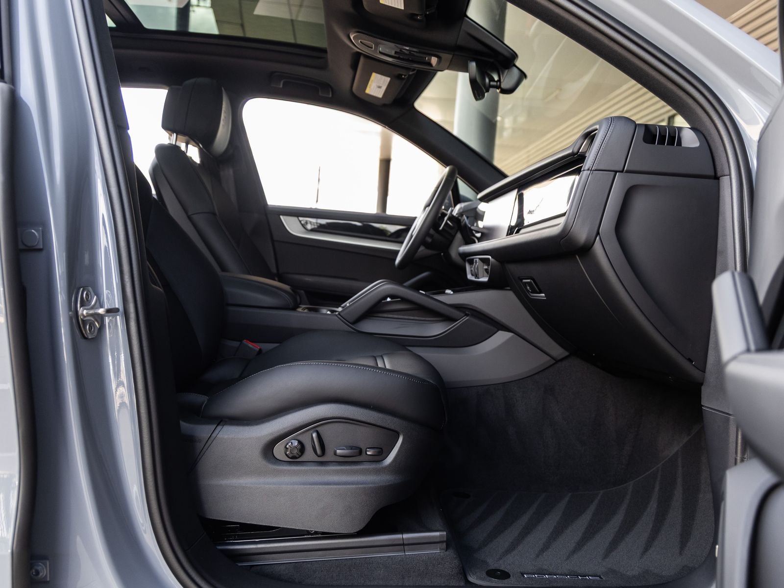 2026 Porsche Cayenne AWD