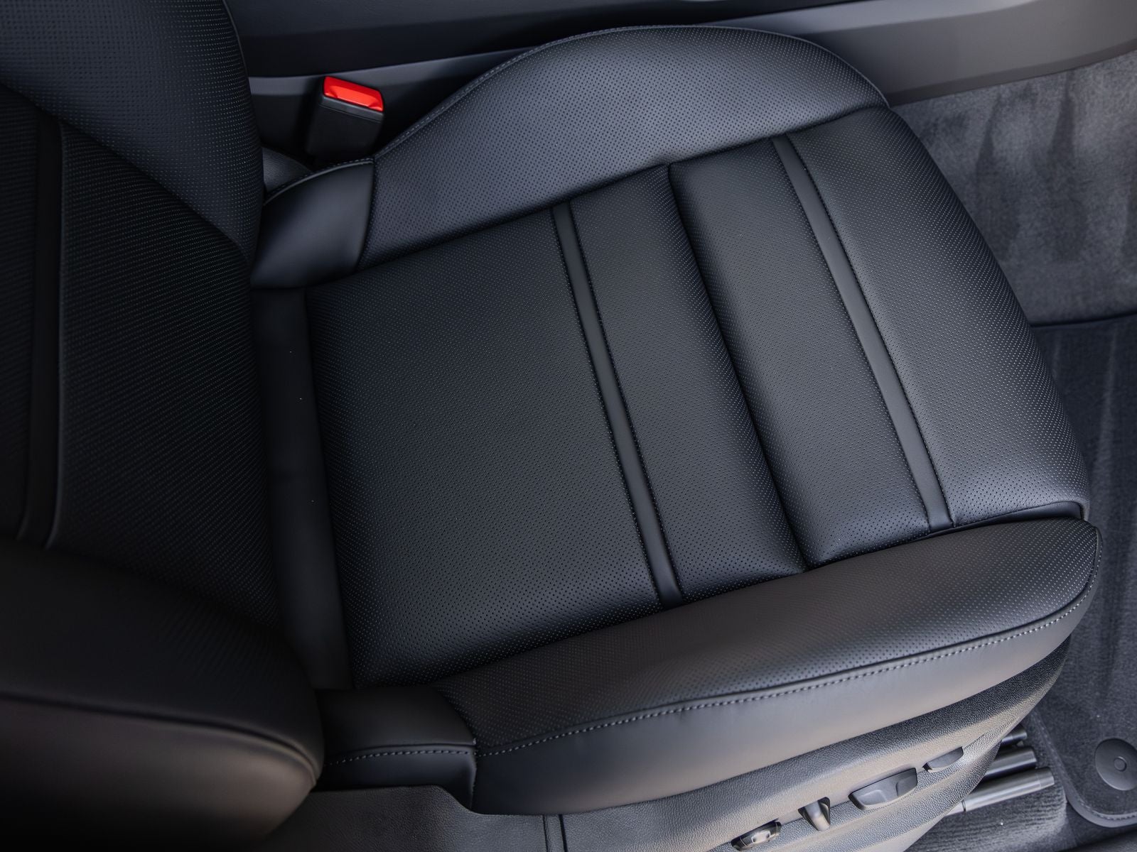 2026 Porsche Cayenne AWD