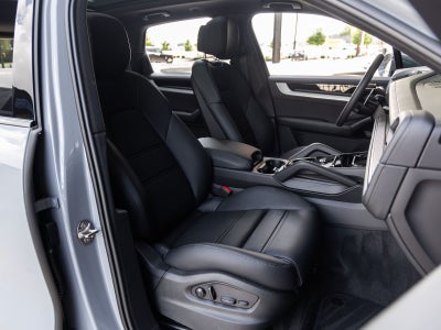 2026 Porsche Cayenne AWD