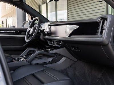 2026 Porsche Cayenne AWD