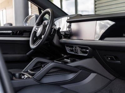 2026 Porsche Cayenne AWD