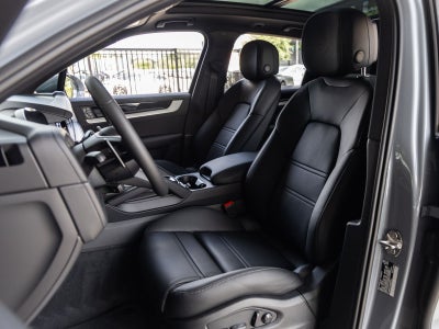 2026 Porsche Cayenne AWD