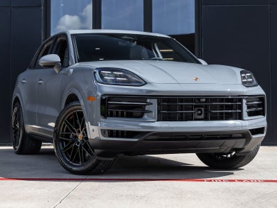 2026 Porsche Cayenne AWD