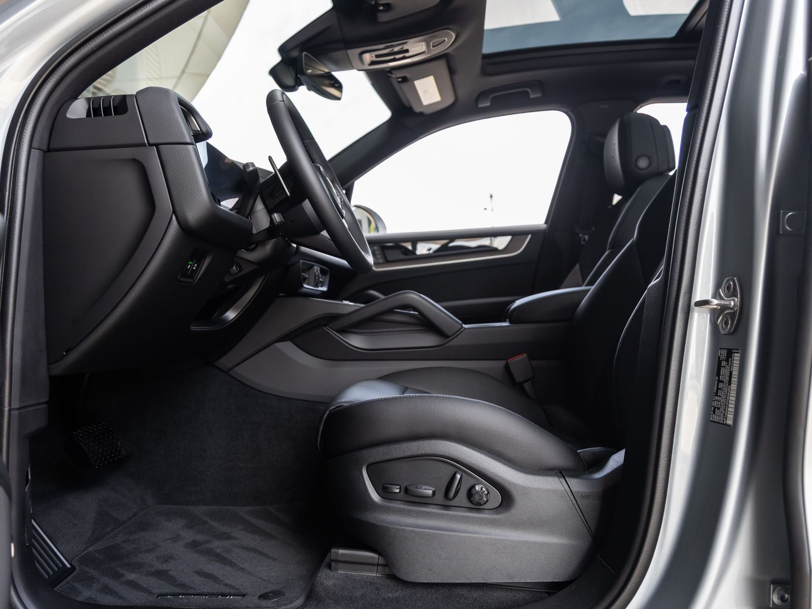 2026 Porsche Cayenne AWD