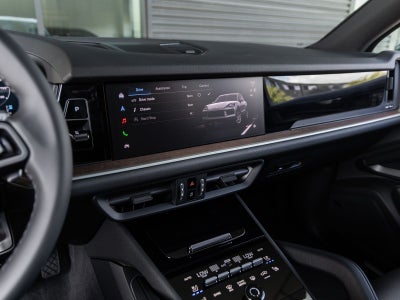 2026 Porsche Cayenne AWD