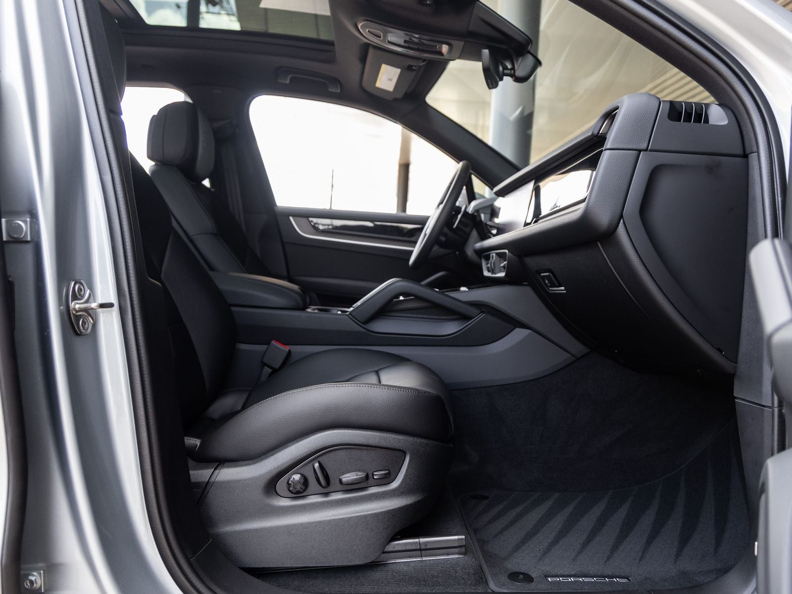 2026 Porsche Cayenne AWD