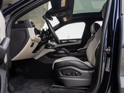 2024 Porsche Cayenne AWD