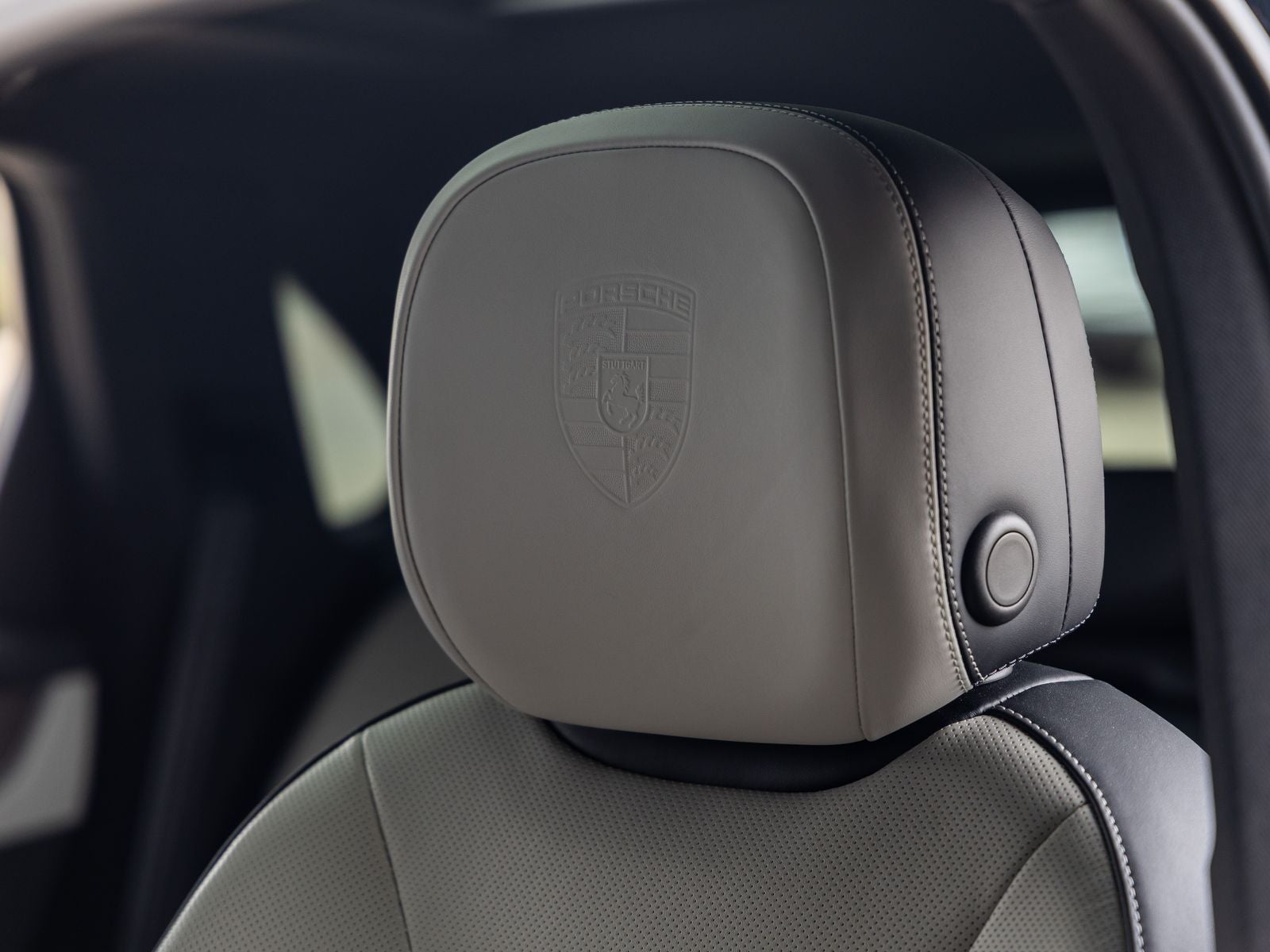 2024 Porsche Cayenne AWD