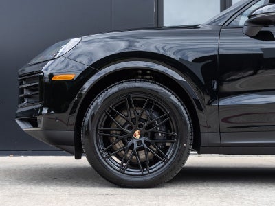 2026 Porsche Cayenne AWD