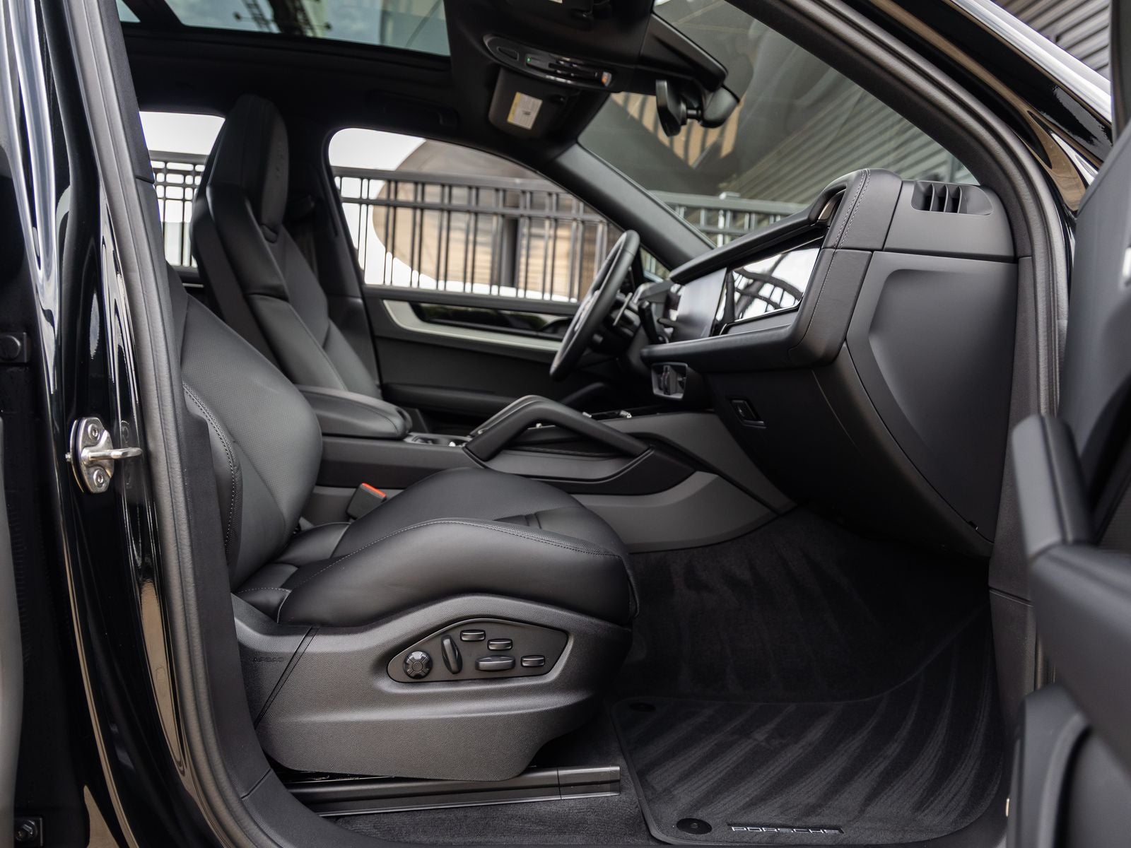 2026 Porsche Cayenne AWD