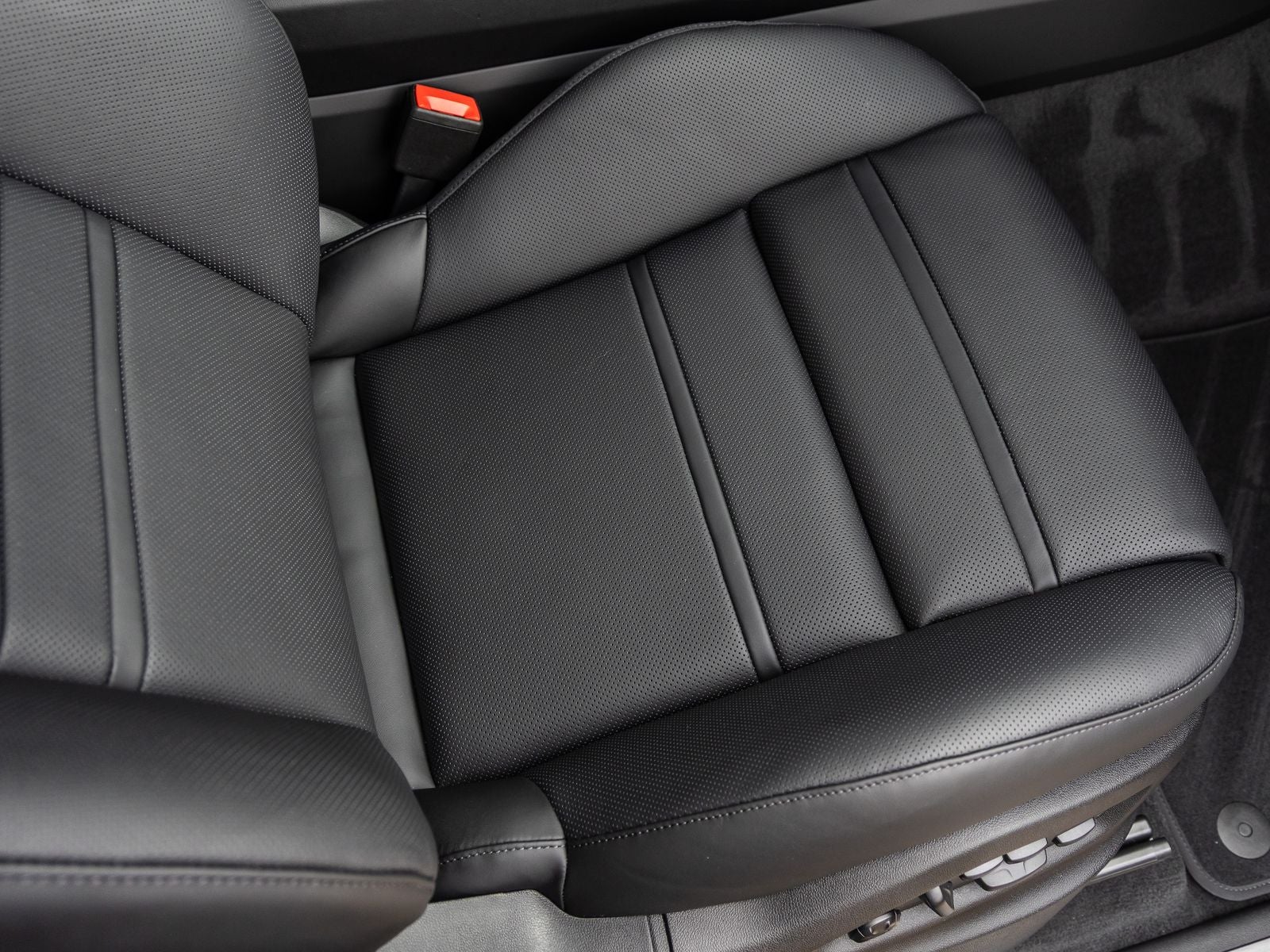 2026 Porsche Cayenne AWD