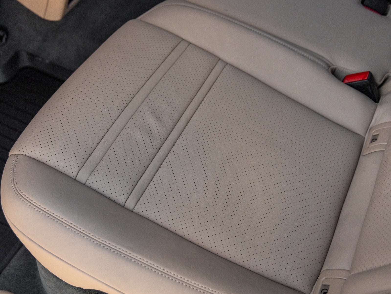 2023 Porsche Cayenne Cayenne Platinum Edition (MY23)