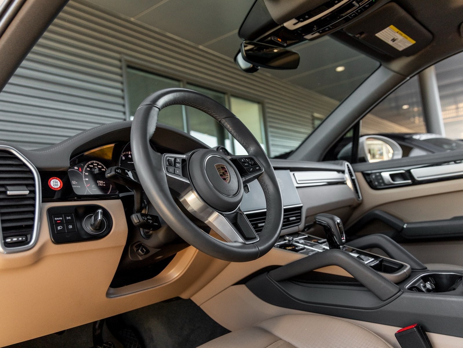 2023 Porsche Cayenne Cayenne Platinum Edition (MY23)