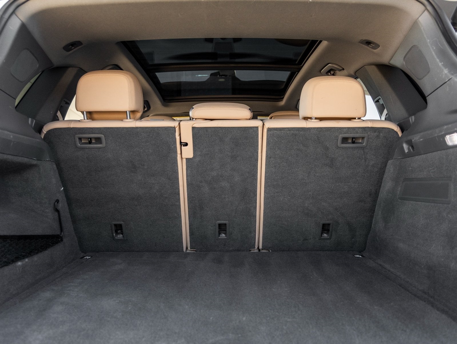 2023 Porsche Cayenne Cayenne Platinum Edition (MY23)