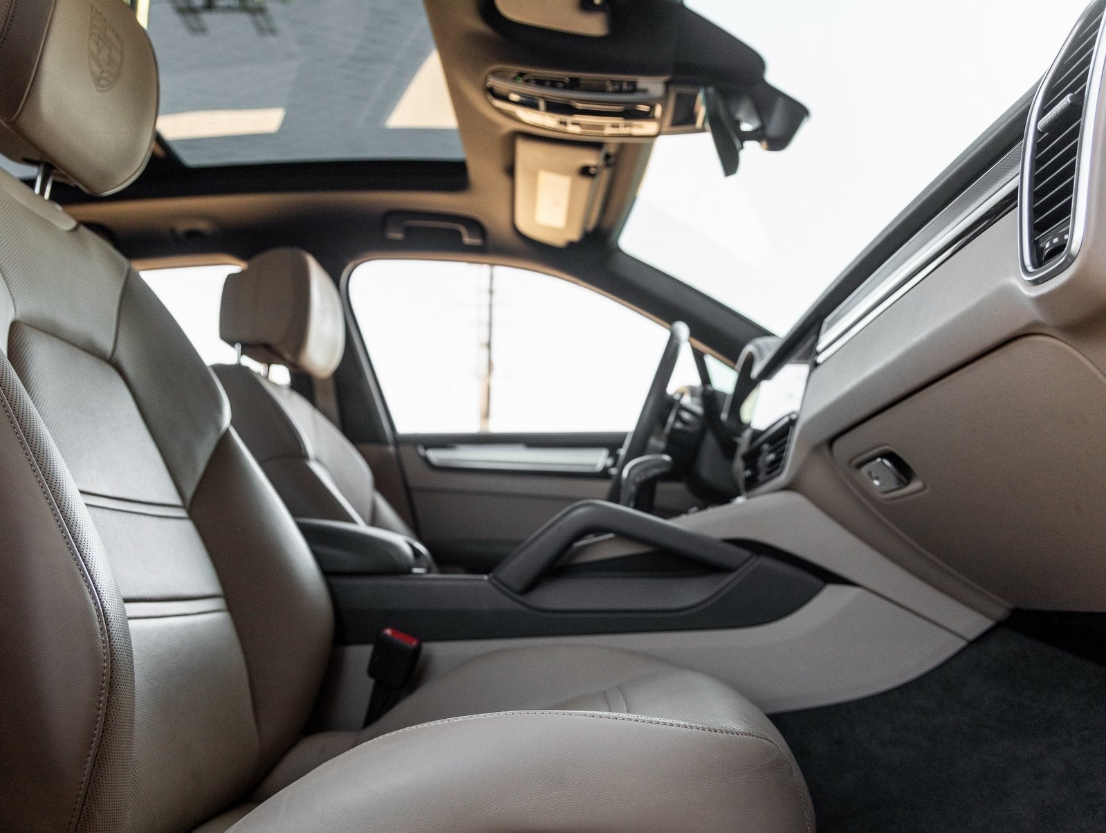 2023 Porsche Cayenne Cayenne Platinum Edition (MY23)