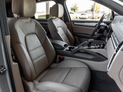 2023 Porsche Cayenne Cayenne Platinum Edition (MY23)