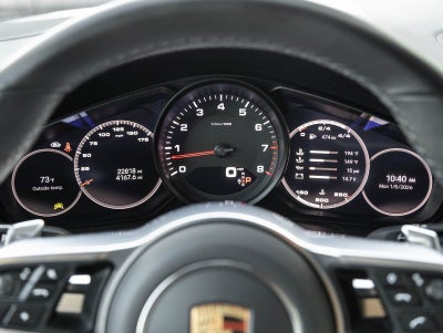 2023 Porsche Cayenne Platinum Edition