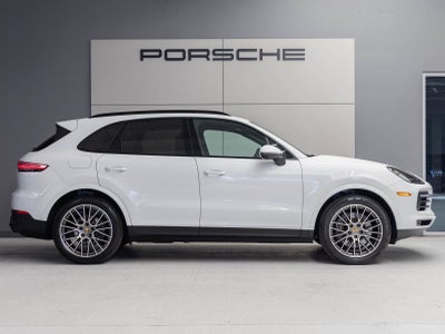 2023 Porsche Cayenne Platinum Edition