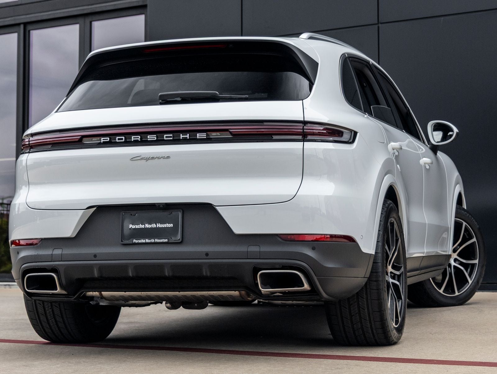 2025 Porsche Cayenne AWD