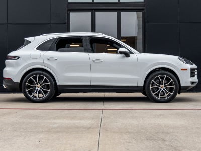 2025 Porsche Cayenne AWD
