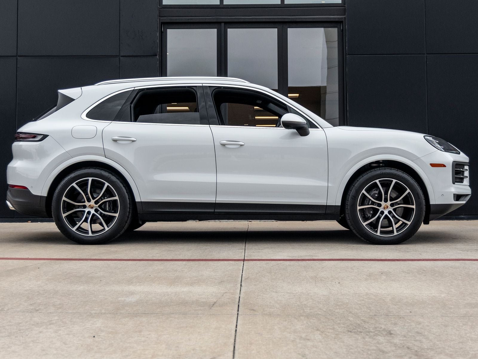 2025 Porsche Cayenne AWD