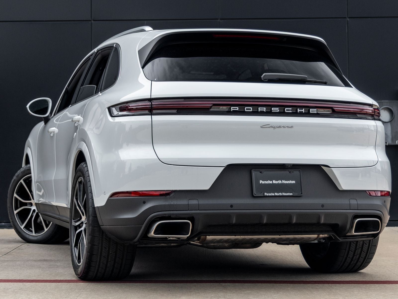 2025 Porsche Cayenne AWD