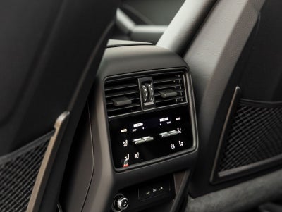 2025 Porsche Cayenne AWD
