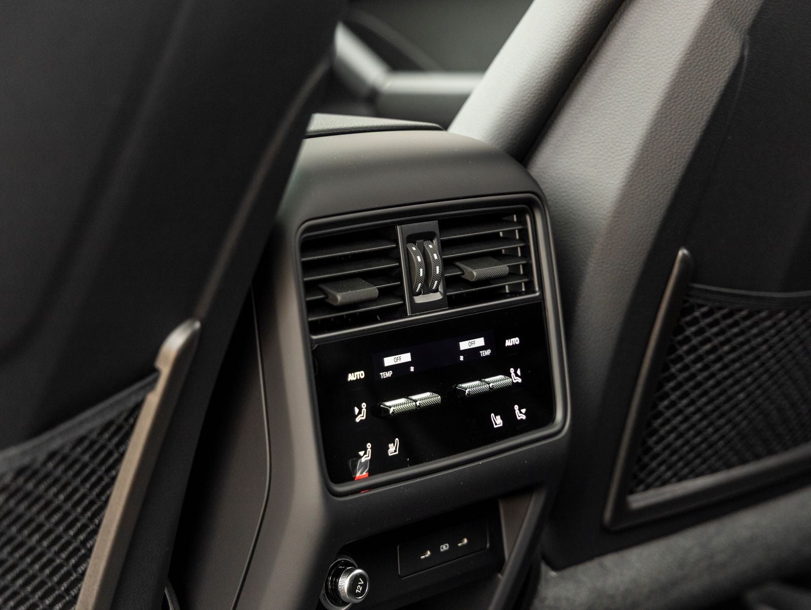 2025 Porsche Cayenne AWD