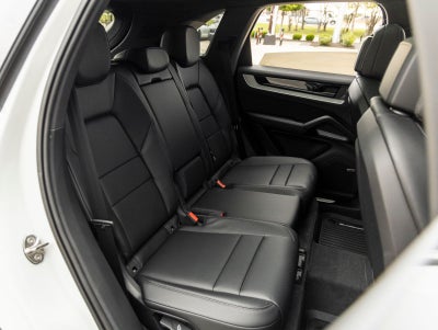 2025 Porsche Cayenne AWD