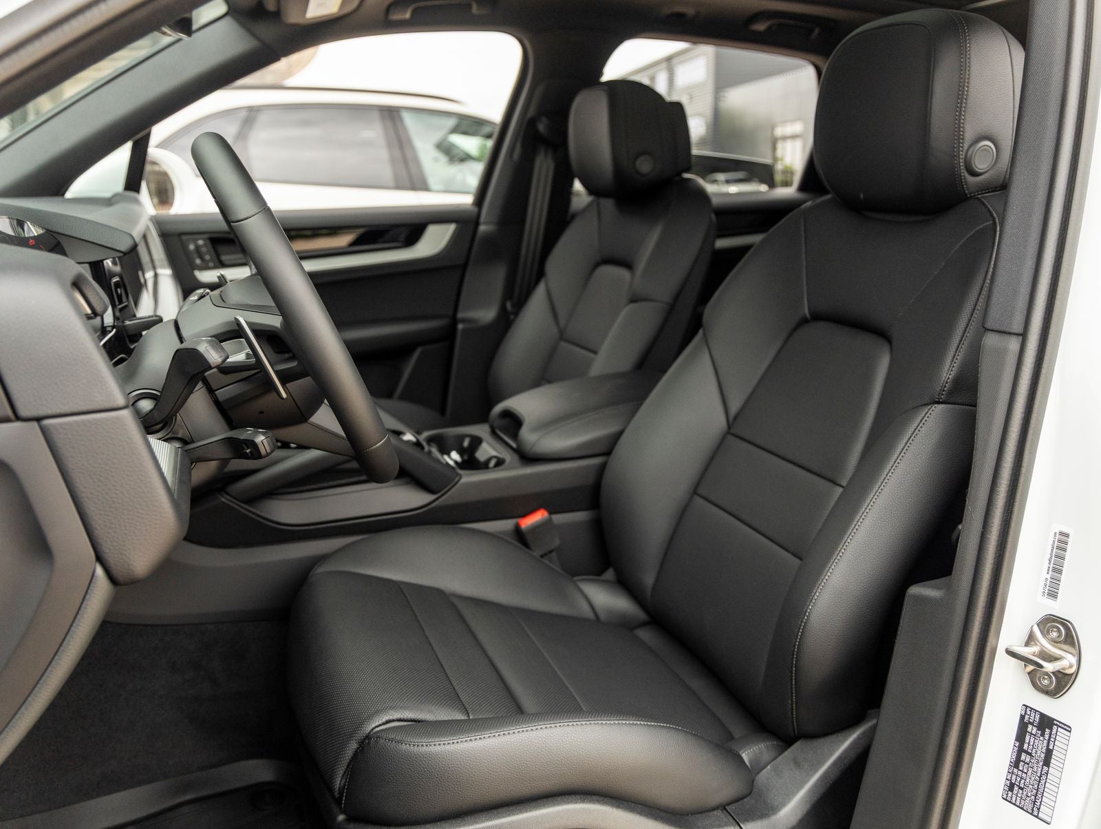 2025 Porsche Cayenne AWD