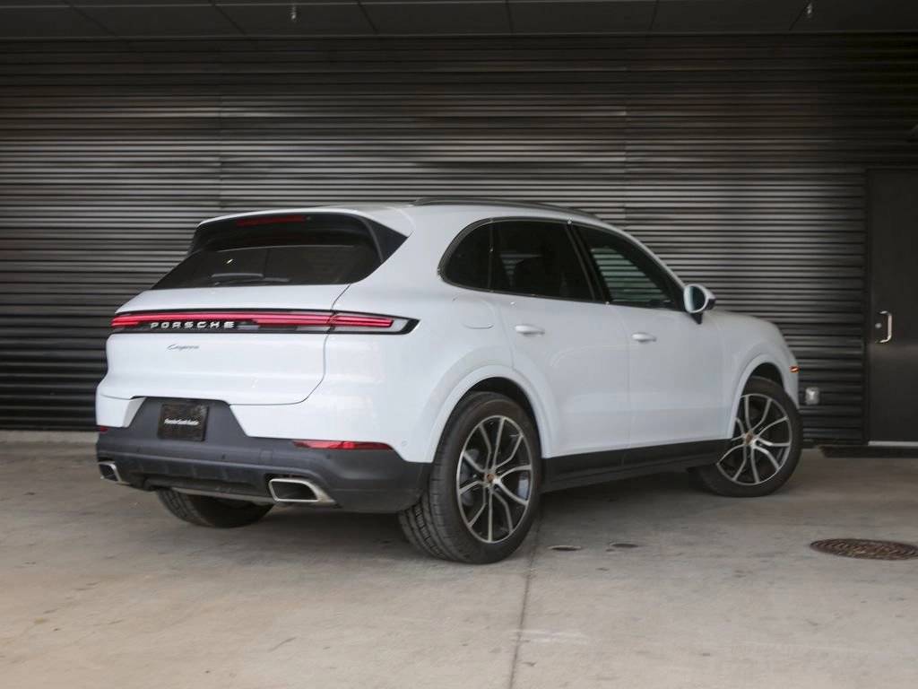 2025 Porsche Cayenne AWD