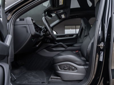2026 Porsche Cayenne AWD
