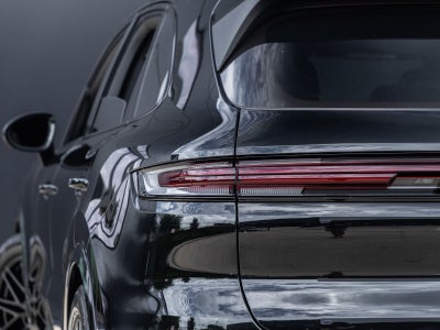 2026 Porsche Cayenne AWD