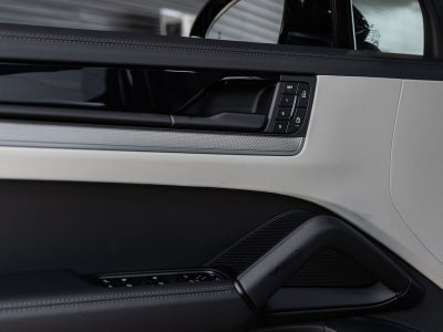 2026 Porsche Cayenne AWD