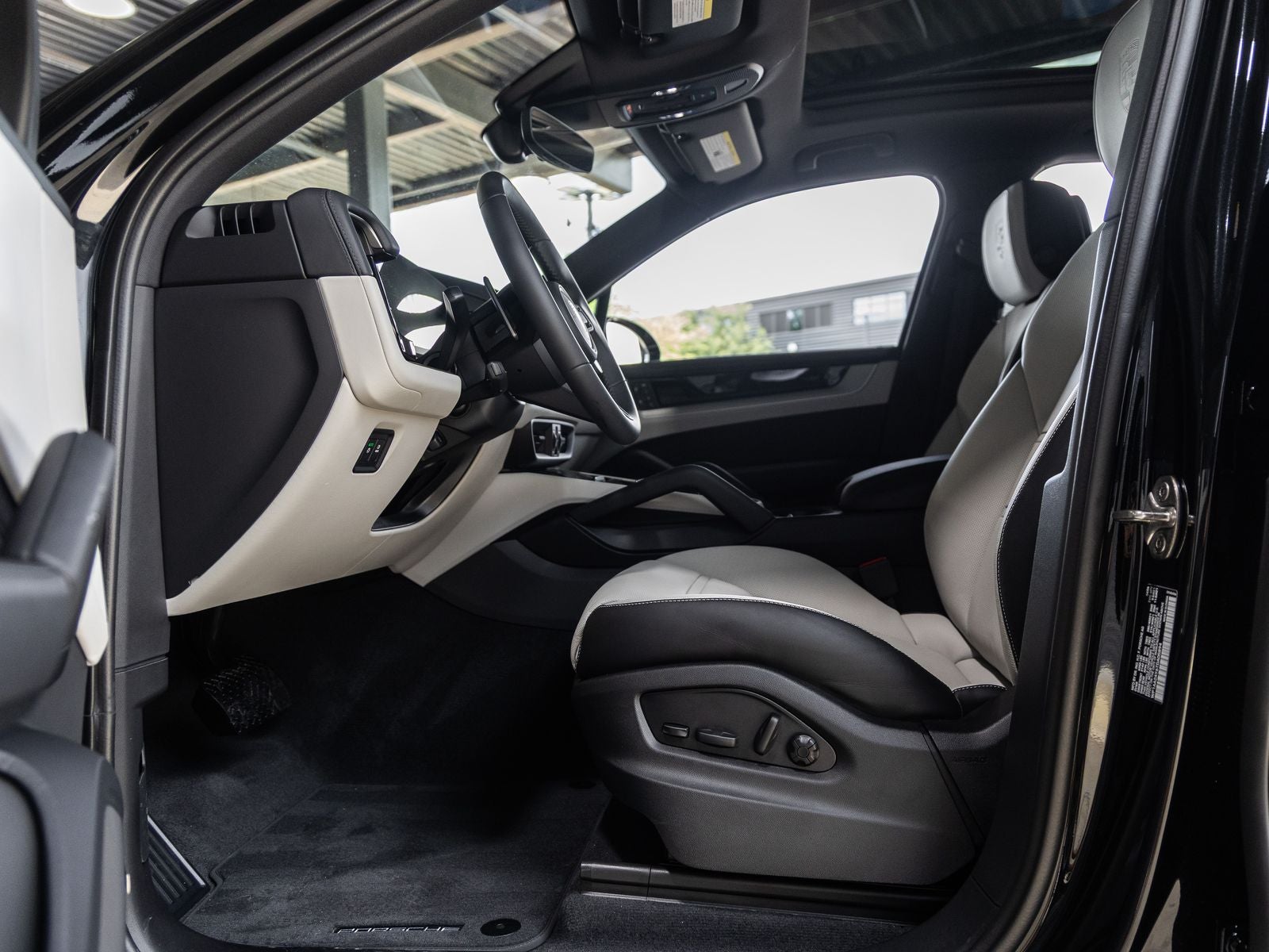 2026 Porsche Cayenne AWD
