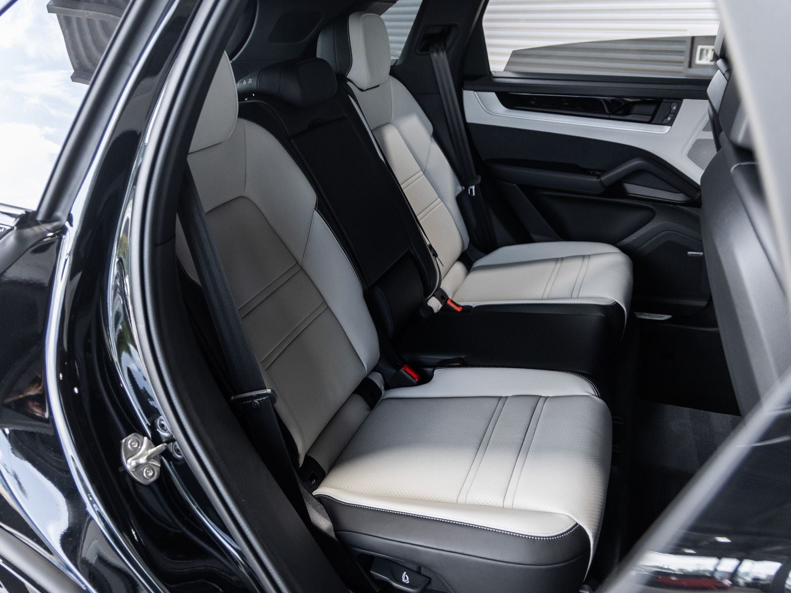 2026 Porsche Cayenne AWD