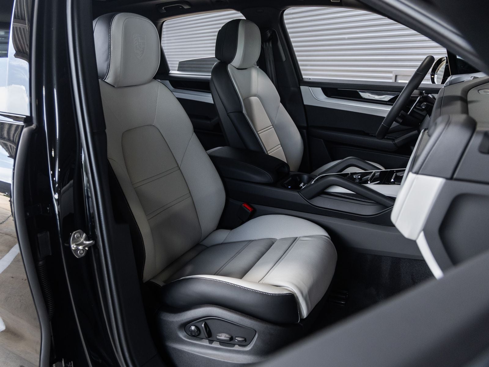 2026 Porsche Cayenne AWD