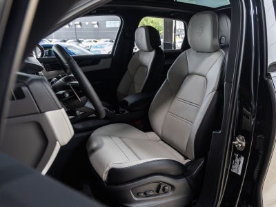 2026 Porsche Cayenne AWD