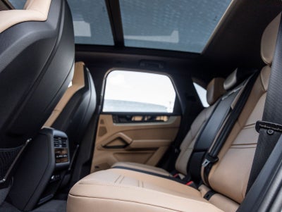 2026 Porsche Cayenne AWD