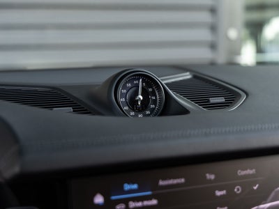 2026 Porsche Cayenne AWD