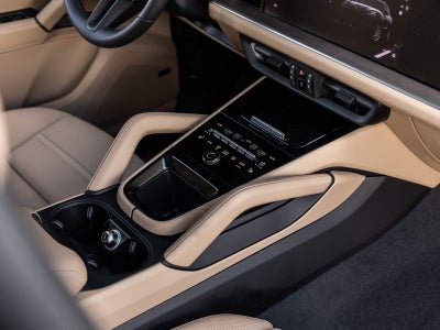 2026 Porsche Cayenne AWD