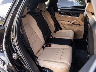 2026 Porsche Cayenne AWD