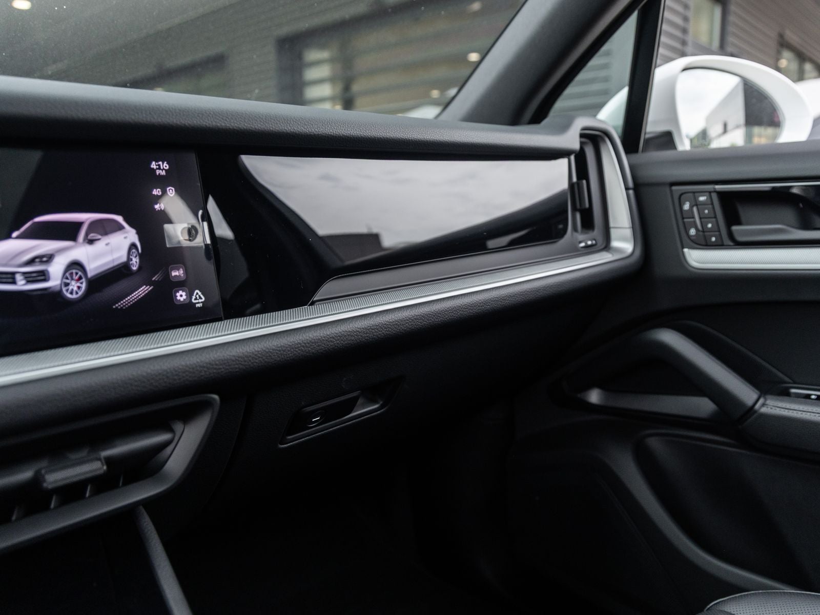 2025 Porsche Cayenne AWD